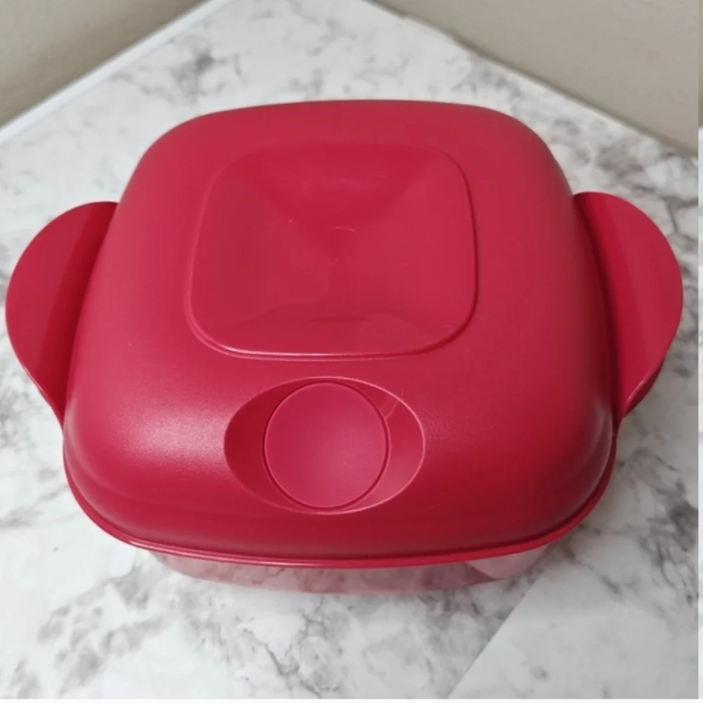 Tupperware Vent 'N Serve Red 1.2L Microwave Square Dish with Vented Lid